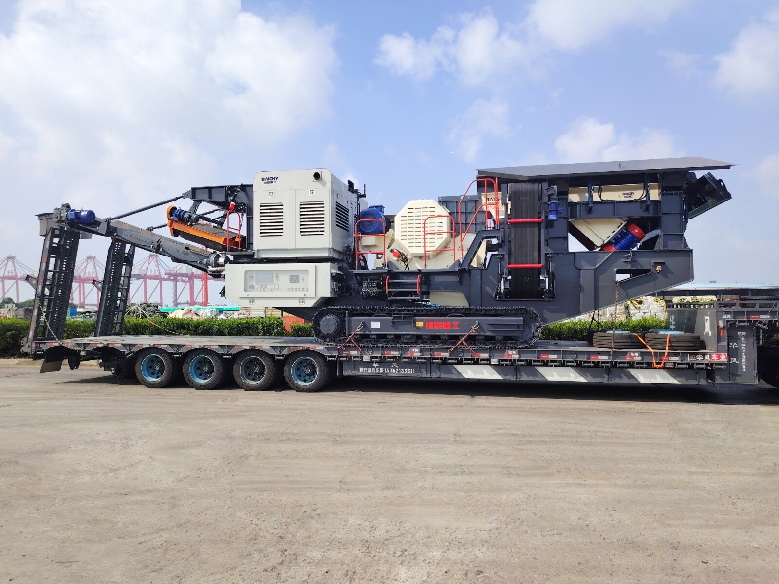 Mobile crushing plant 17