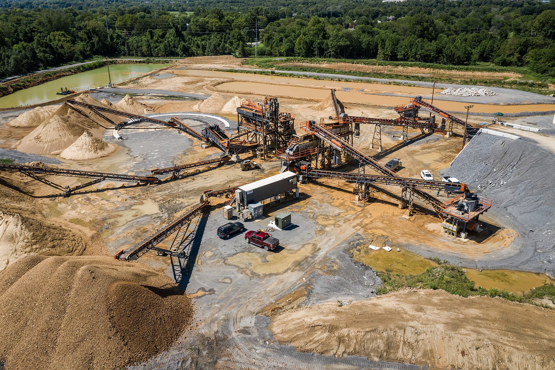 Vibrating Screens & Feeders